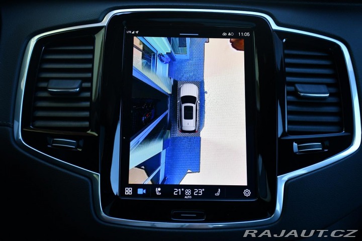 Volvo XC90 T8 ULTRADARK REZERVACE 2023