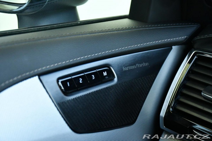 Volvo XC90 T8 ULTRADARK REZERVACE 2023
