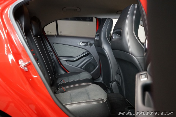Mercedes-Benz A 180d*MANUAL*BlUEEFFICIENC 2018