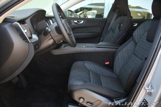Volvo XC60 B4 D CORE AWD AT 1M ČR 2023