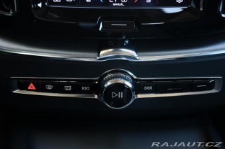 Volvo XC60 B4 D CORE AWD AT 1M ČR 2023