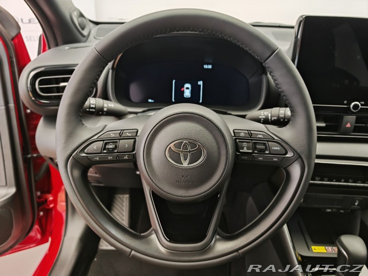 Toyota Yaris 1.5 TNGA HEV Executive VI 2025