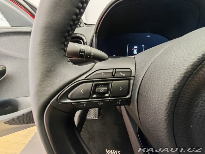 Toyota Yaris 1.5 TNGA HEV Executive VI 2025