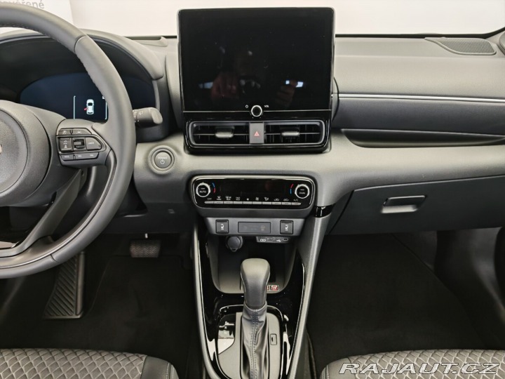 Toyota Yaris 1.5 TNGA HEV 130 - 1 CVT 2025