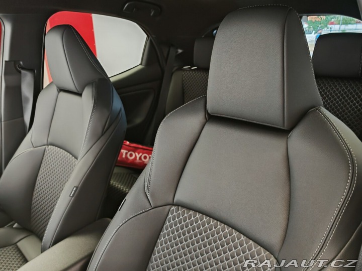 Toyota Yaris 1.5 TNGA HEV Executive VI 2025