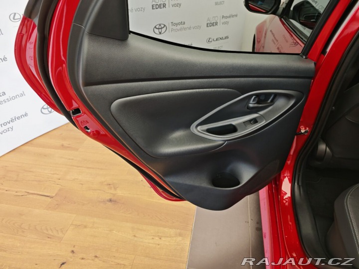 Toyota Yaris 1.5 TNGA HEV Executive VI 2025