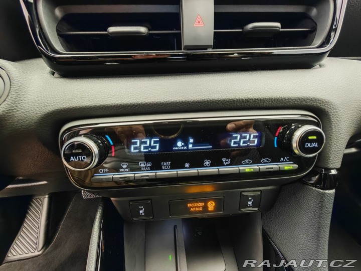 Toyota Yaris 1.5 TNGA HEV Executive VI 2025