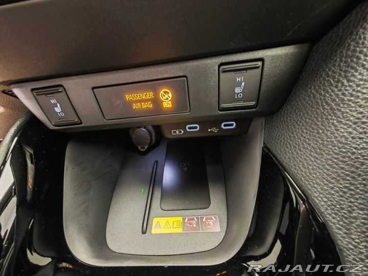 Toyota Yaris 1.5 TNGA HEV Executive VI 2025