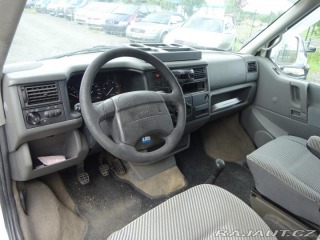Volkswagen Caravelle 2.5TDI 75kW 1997
