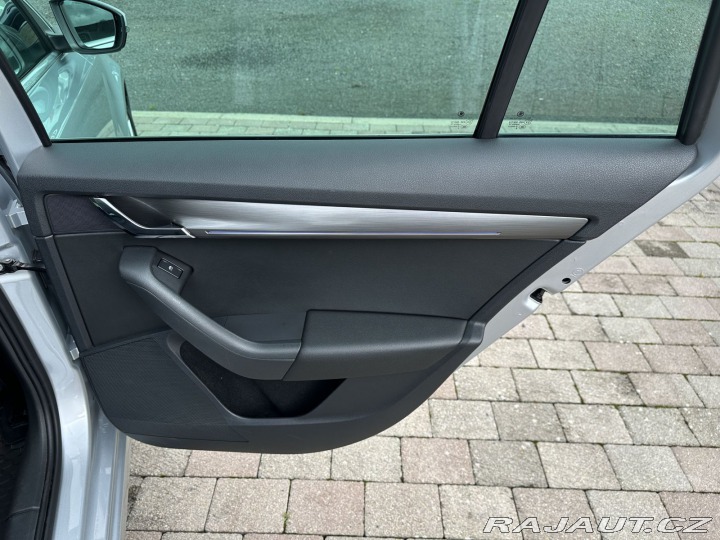 Škoda Octavia 2,0TDI 110kW DSG STYLE 1. 2019