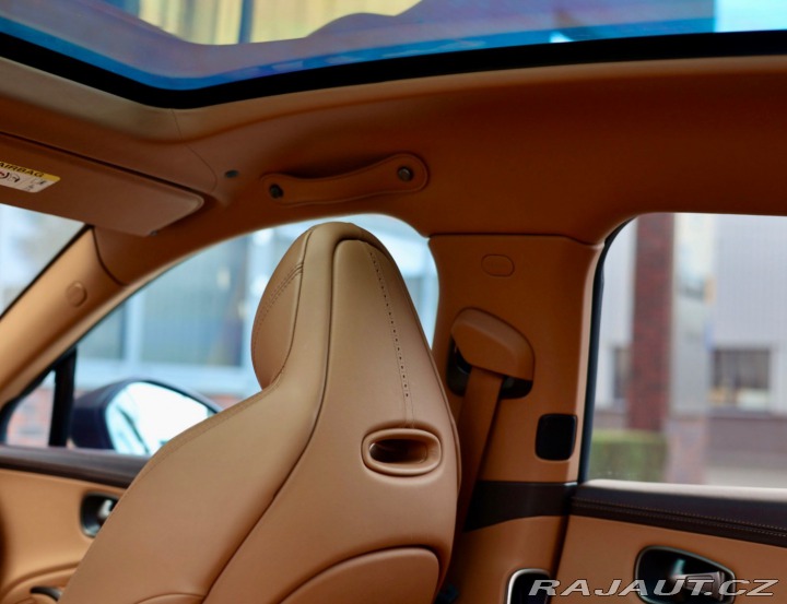 Aston Martin DBX 4.0 V8 4x4 551PS | Panor 2020