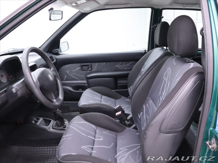 Peugeot 106 1,1 i 44kW STK 07/2026 2001