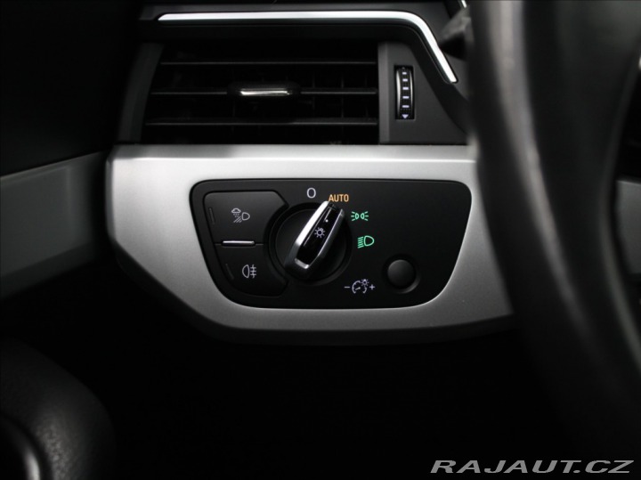 Audi A4 2,0 TDi 110kW S-tronic NA 2016