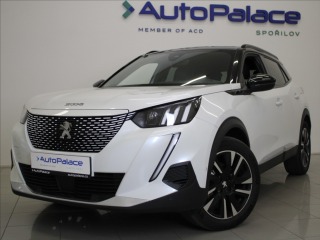 Peugeot 2008 0,1 50kWh GT-line Pano.Zá
