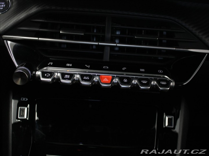 Peugeot 2008 0,1 50kWh GT-line Pano.Zá 2023