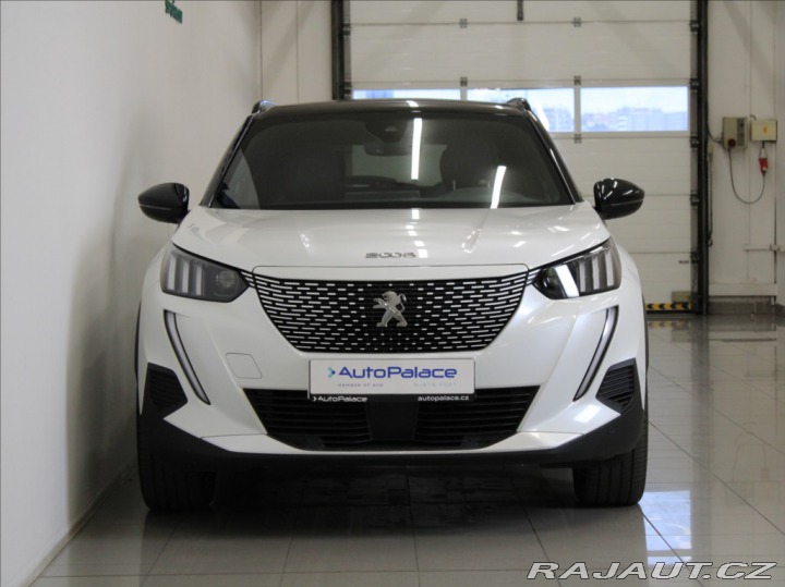 Peugeot 2008 0,1 50kWh GT-line Pano.Zá 2023