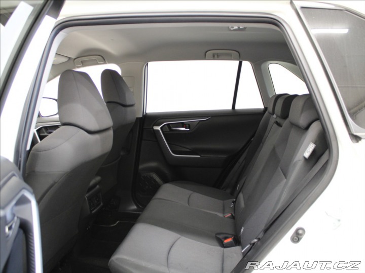 Toyota RAV4 2,5 Hybrid 4x4 1.maj.ČR T 2019
