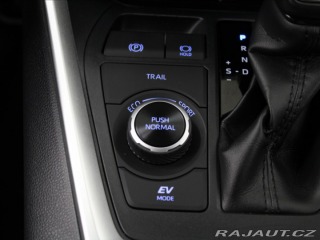 Toyota RAV4 2,5 Hybrid 4x4 1.maj.ČR T 2019