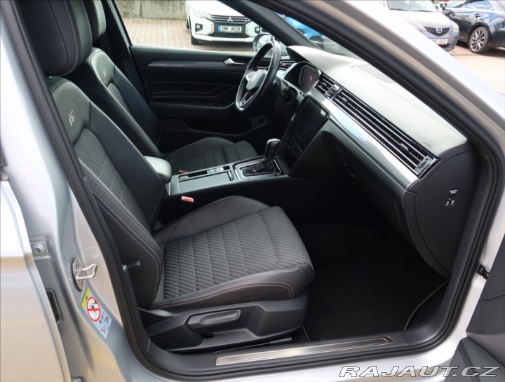 Volkswagen Passat 2,0 TDI DSG 4 MOTION R-Li 2021