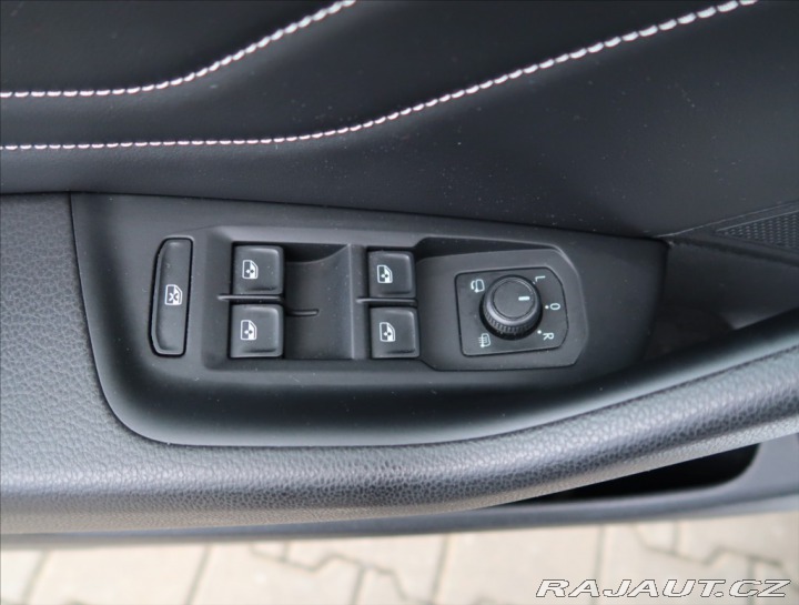Volkswagen Passat 2,0 TDI DSG 4 MOTION R-Li 2021