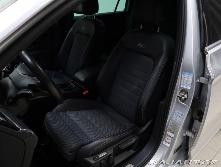 Volkswagen Passat 2,0 TDI DSG 4 MOTION R-LI 2021