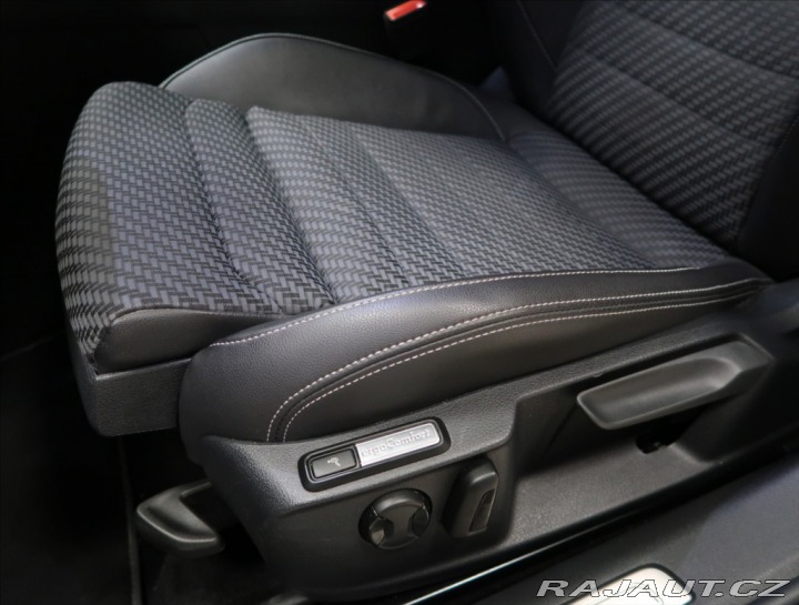 Volkswagen Passat 2,0 TDI DSG 4 MOTION R-LI 2021