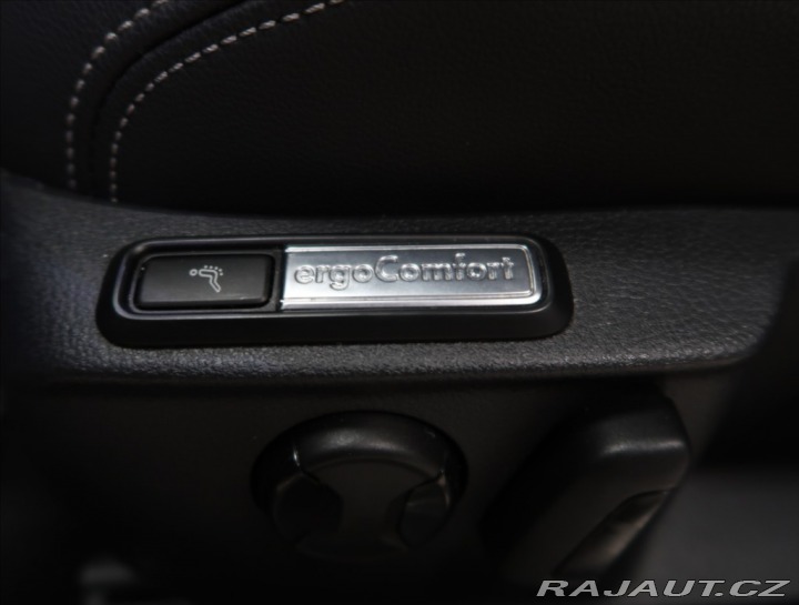 Volkswagen Passat 2,0 TDI DSG 4 MOTION R-LI 2021