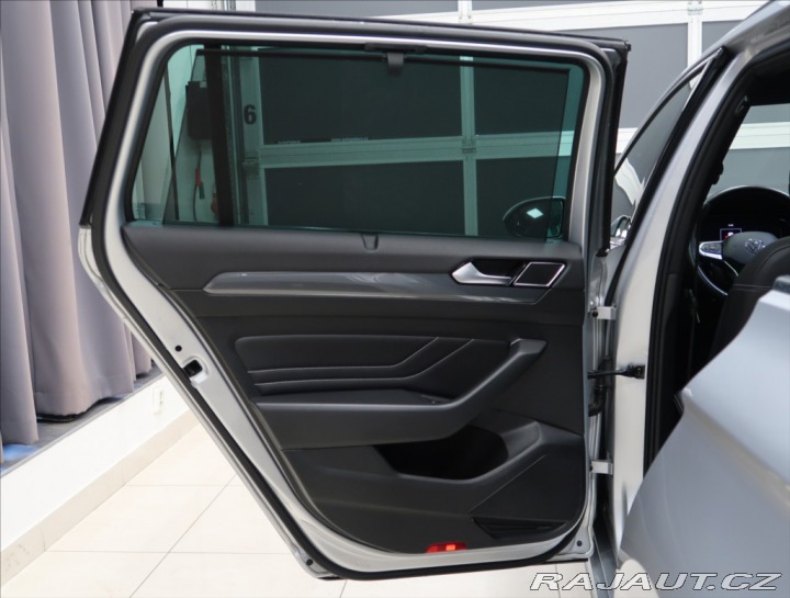 Volkswagen Passat 2,0 TDI DSG 4 MOTION R-LI 2021