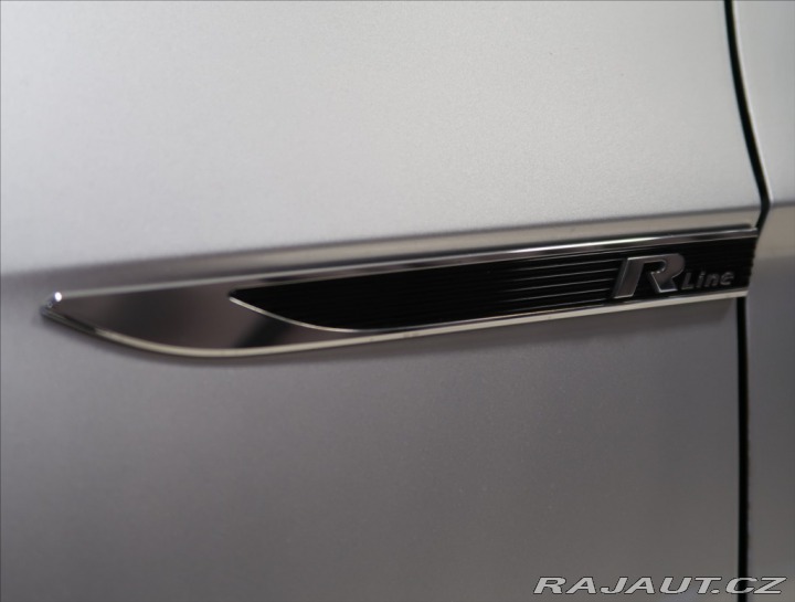 Volkswagen Passat 2,0 TDI DSG 4 MOTION R-LI 2021