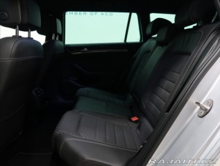 Volkswagen Passat 2,0 TDI DSG 4 MOTION R-LI 2021