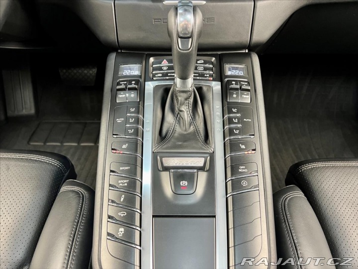 Porsche Macan TURBO CHRONO, BOSE, PANOR 2014