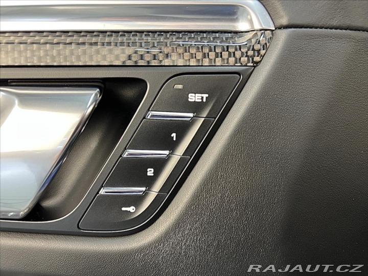 Porsche Macan TURBO CHRONO, BOSE, PANOR 2014