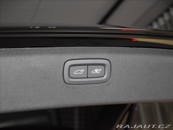 Volvo XC90 2,0 T8  Ultra Bright 2025