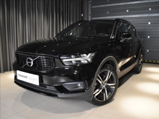 Volvo XC40 2,0 R-DESIGN AWD Panorama