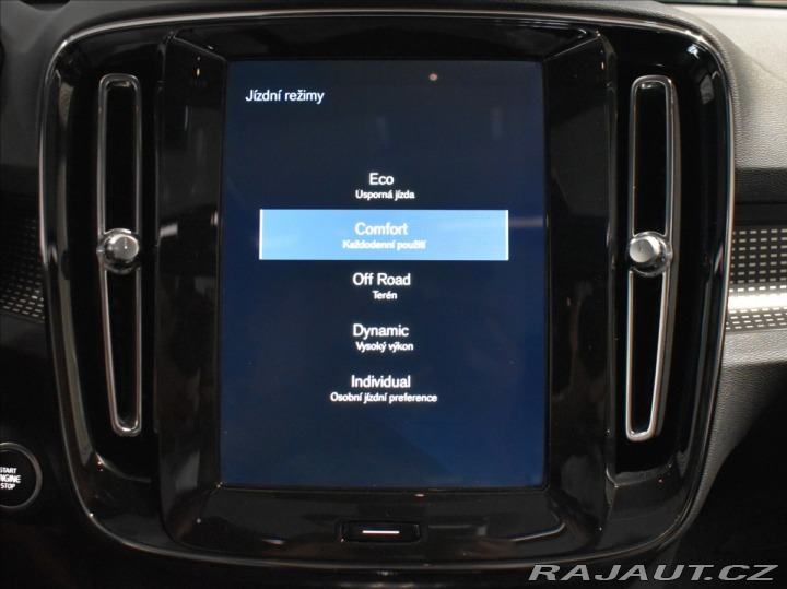 Volvo XC40 2,0 R-DESIGN AWD Panorama 2018