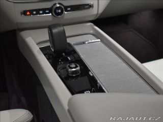 Volvo XC60 2,0 AWD PLUS BLIS,Bezklíč 2024
