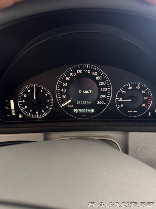 Mercedes-Benz Ostatní modely 209 W209 CLK320i V6, 5st.auto 2003