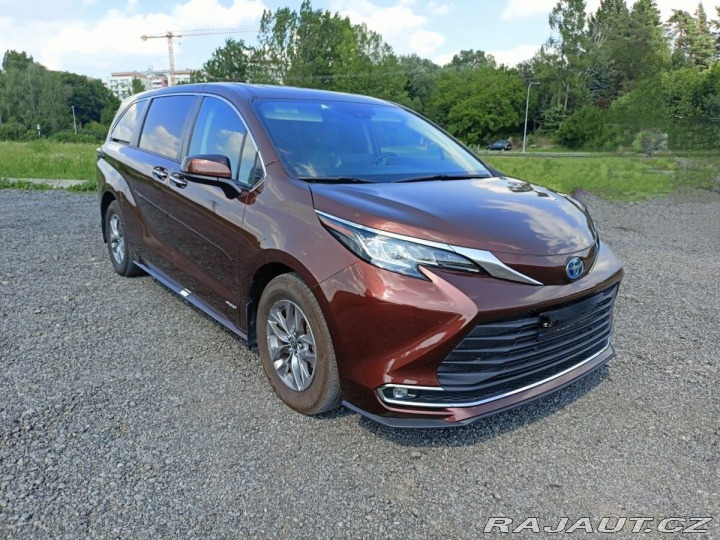 Toyota Ostatní modely Sienna 2,5   hybrid AWD 2021 nov 2021