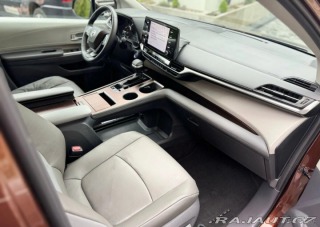 Toyota Ostatní modely Sienna 2,5   hybrid AWD 2021 nov 2021