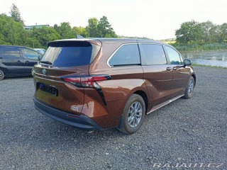 Toyota Ostatní modely Sienna 2,5   hybrid AWD 2021 nov 2021