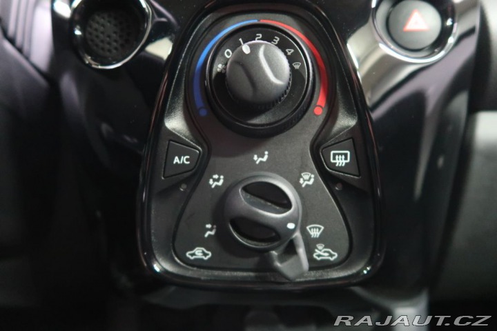 Peugeot 108 1.0VTi,CZ,53kW,Manuál 2020