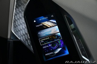 BMW i7 M70 XD B&W HUD THEATR 2023