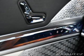 BMW i7 M70 XD B&W HUD THEATR 2023