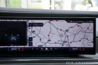 BMW i7 M70 XD B&W HUD THEATR 2023