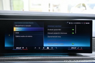 BMW i7 M70 XD B&W HUD THEATR 2023