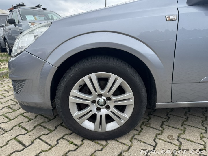 Opel Astra 1,6 85 KW TAŽNÉ 2010