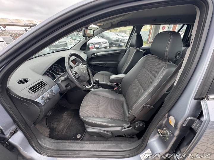 Opel Astra 1,6 85 KW TAŽNÉ 2010