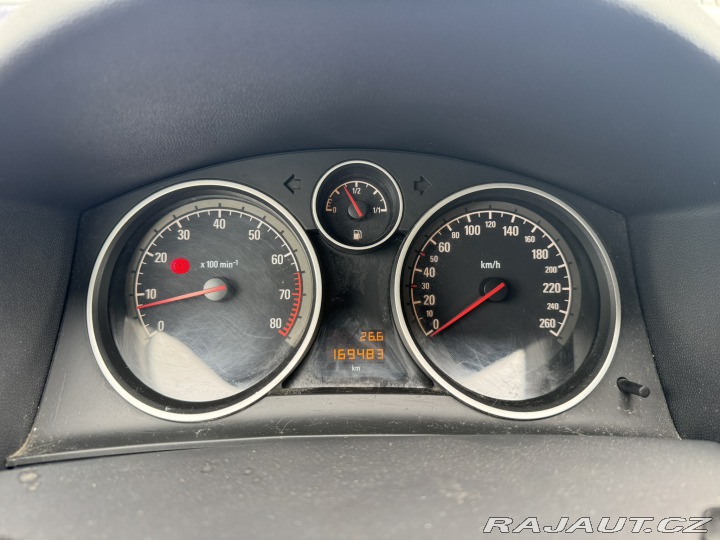 Opel Astra 1,6 85 KW TAŽNÉ 2010