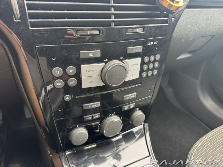 Opel Astra 1,6 85 KW TAŽNÉ 2010
