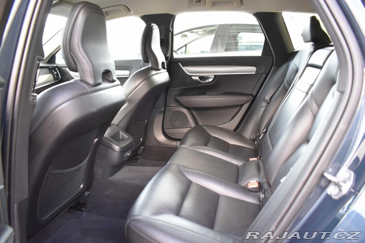 Volvo V90 D4 REZERVACE 2019